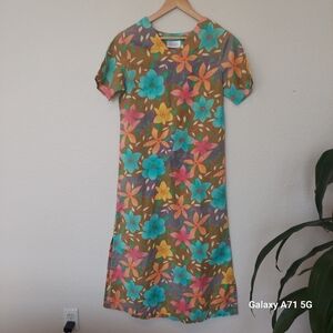Vintage 1950's A Line Floral Dress Short Sleeve Side Slits  Sz S